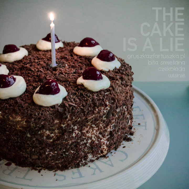 the cake is a lie czyli rocznicowy tort dla fana gry Portal