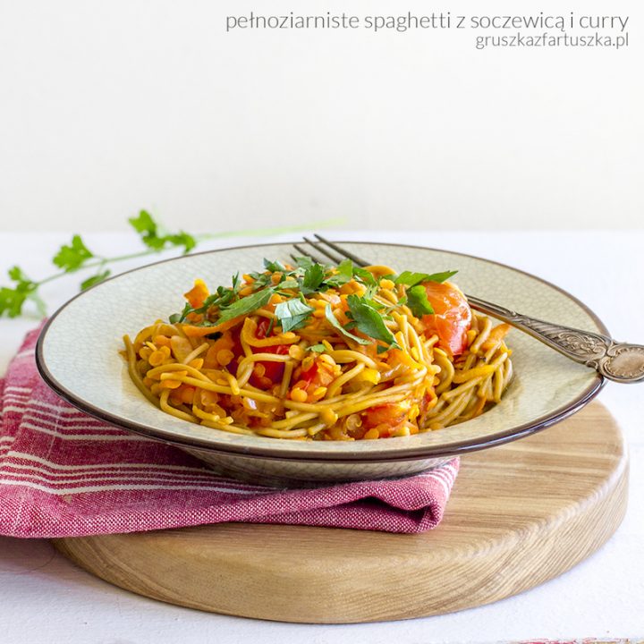 pełnoziarniste spaghetti z soczewicą i curry